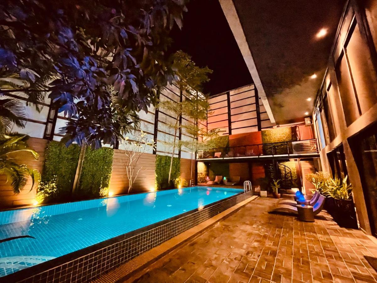 HH Hotel&Sky Bar Phnom Penh Eksteriør bilde